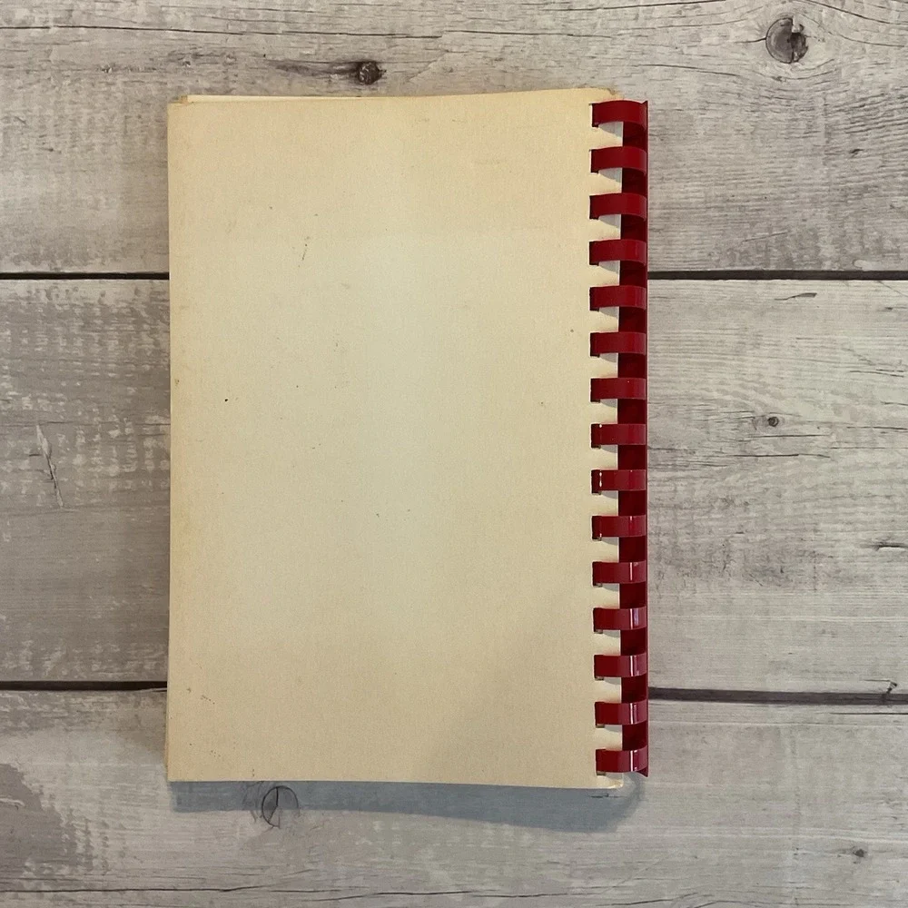 Lutheran High School Cookbook 1985-86 New Orleans Louisiana Recipes‎